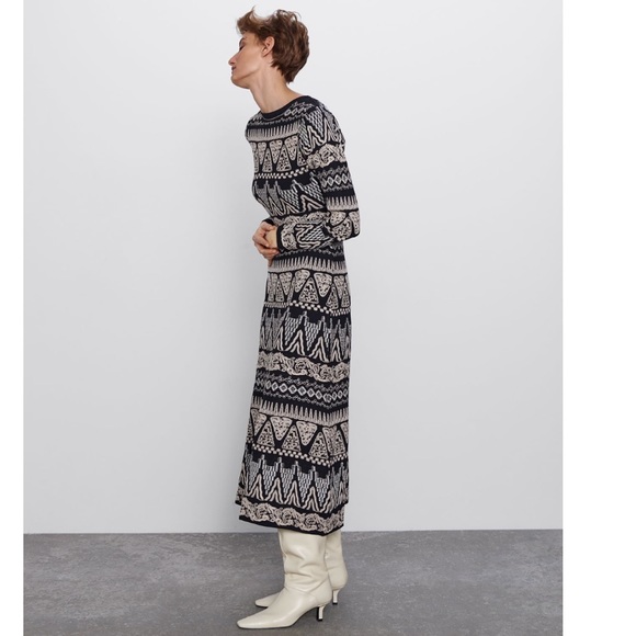 Zara Limited Edition Embroidered Dress Black/Ecru - Picture 4 of 12